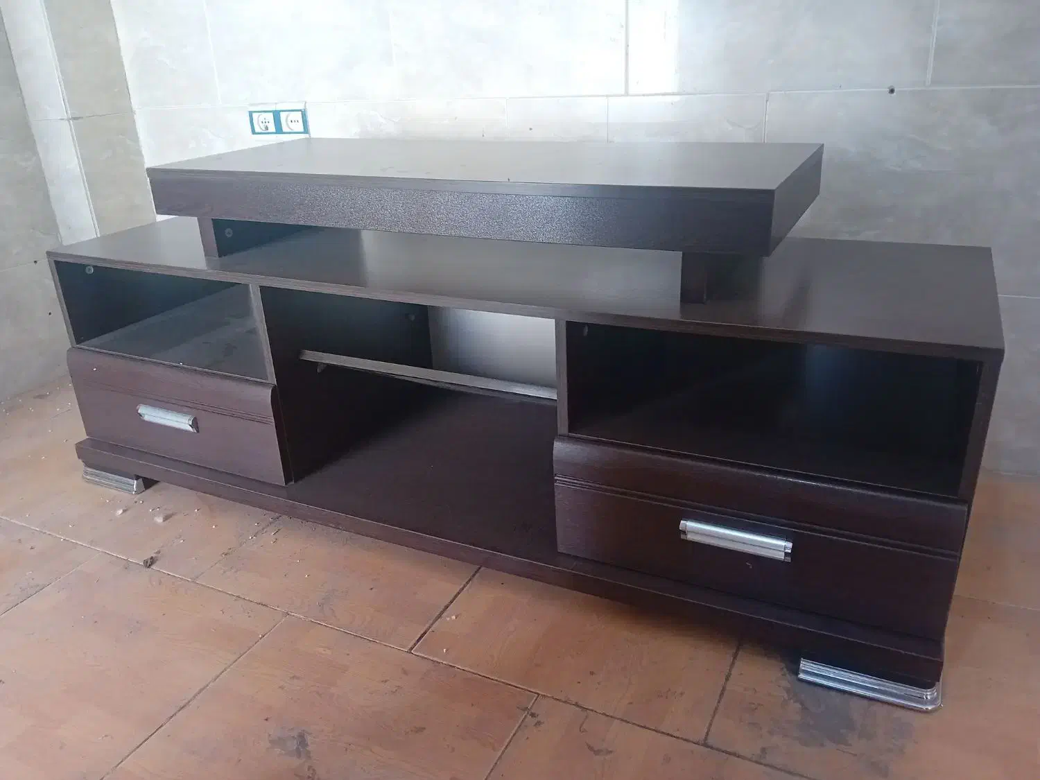 دراور در حد نو بدون خط و خش|تخت و سرویس خواب|مشکیندشت, |دیوار