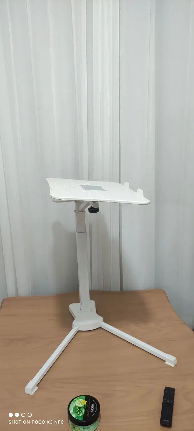 میز پرتابل لپتاب میز لپتاب جلو مبلی میز لپتاب|میز تحریر و کامپیوتر|تبریز, |دیوار