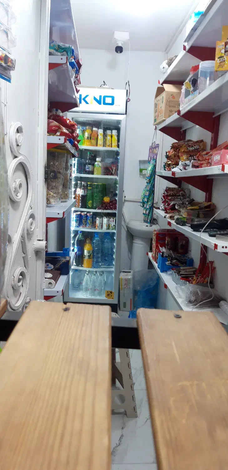 به یک فروشنده خانم باتجربه برای کار دکه نیازمندیم.|استخدام خدمات فروشگاه و رستوران|زاهدان, |دیوار