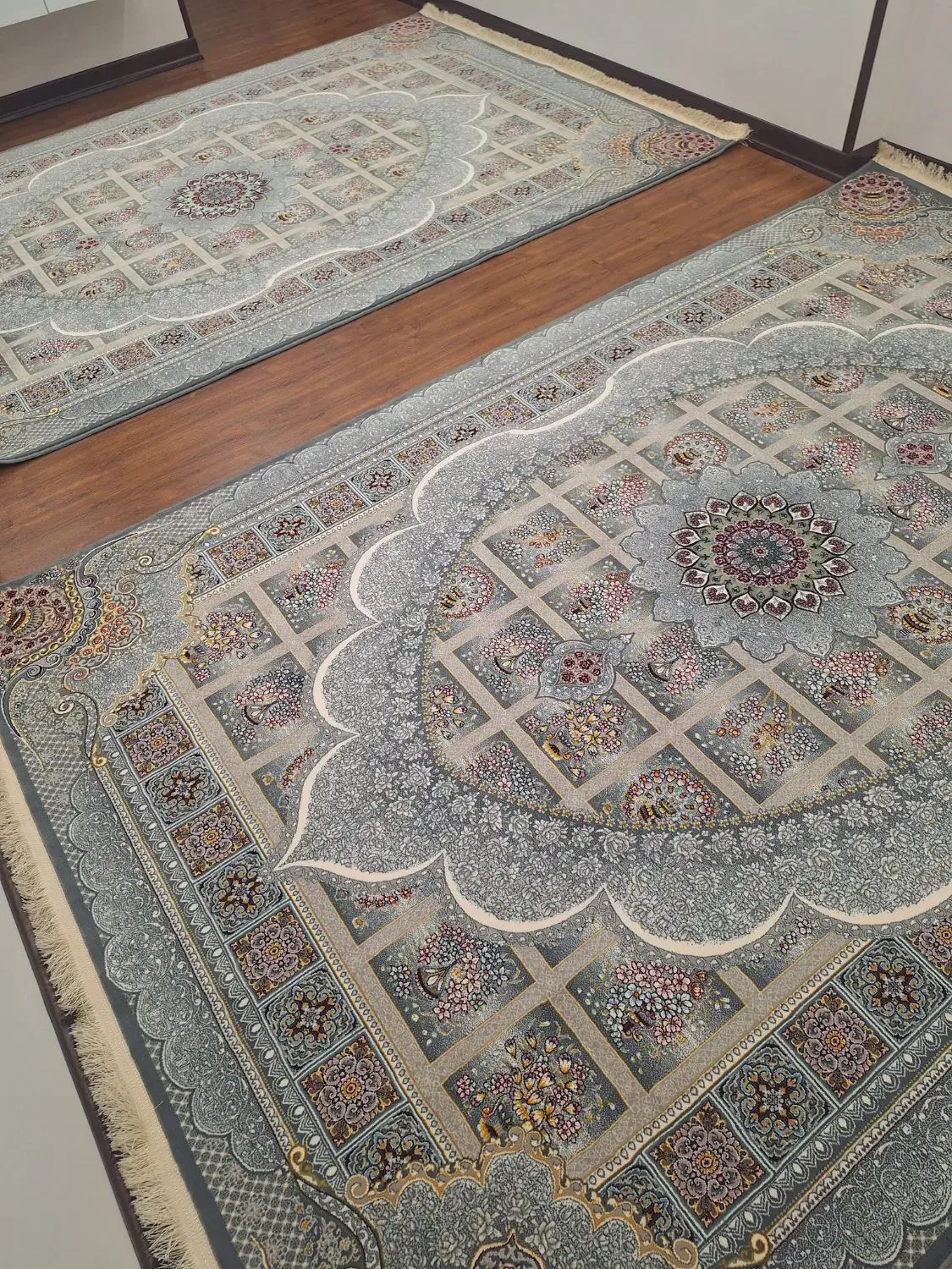 فروش فوری سه تخته فرش نو ۶ متری|فرش|یزد, |دیوار