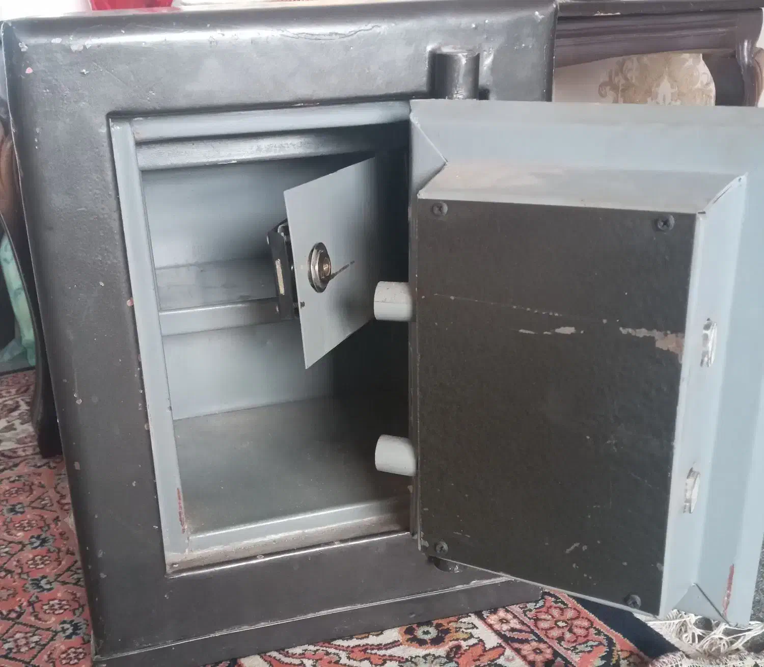 گاوصندوق|ابزارآلات|زنجان, |دیوار