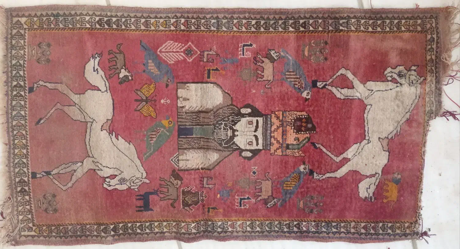 قالیچه دستبافت قدیمی تمام پشم|فرش|اصفهان, ارغوانیه|دیوار