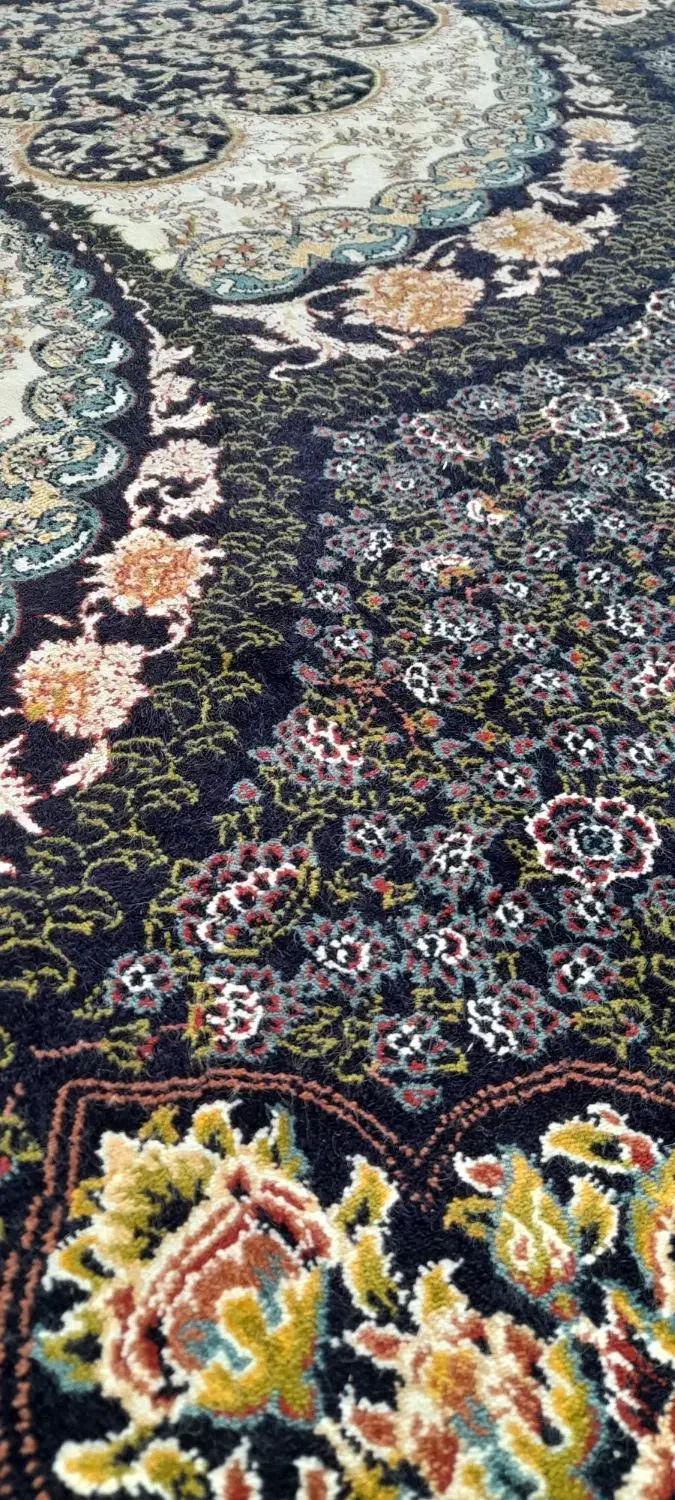 سالم تمیز|فرش|سبزوار, قلعه‌نو دهزار|دیوار