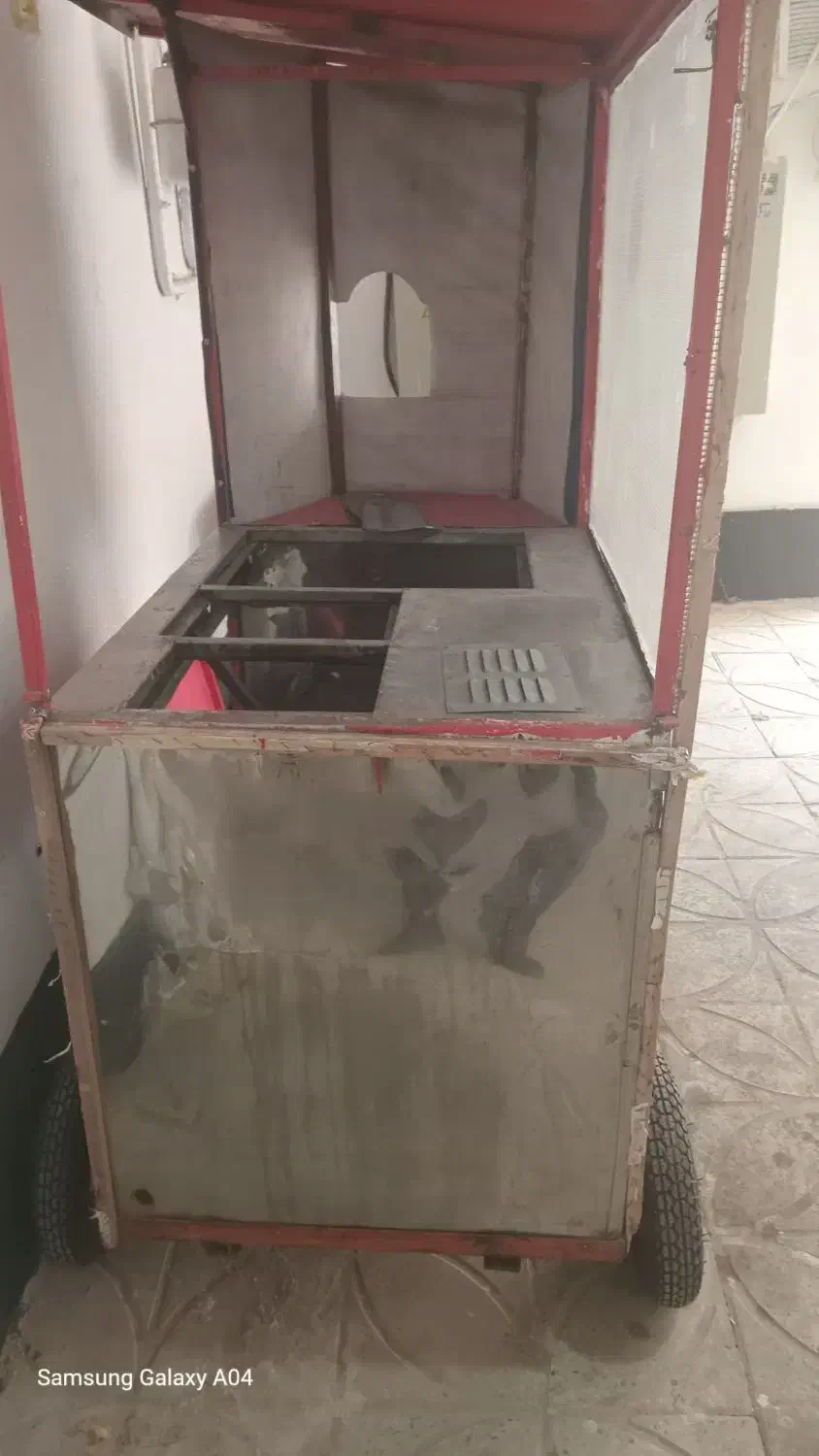 چهار چرخ ساندویچ ومیز ویترینی استیل|فروشگاه و مغازه|هشتگرد, فاز ۷ مهستان|دیوار