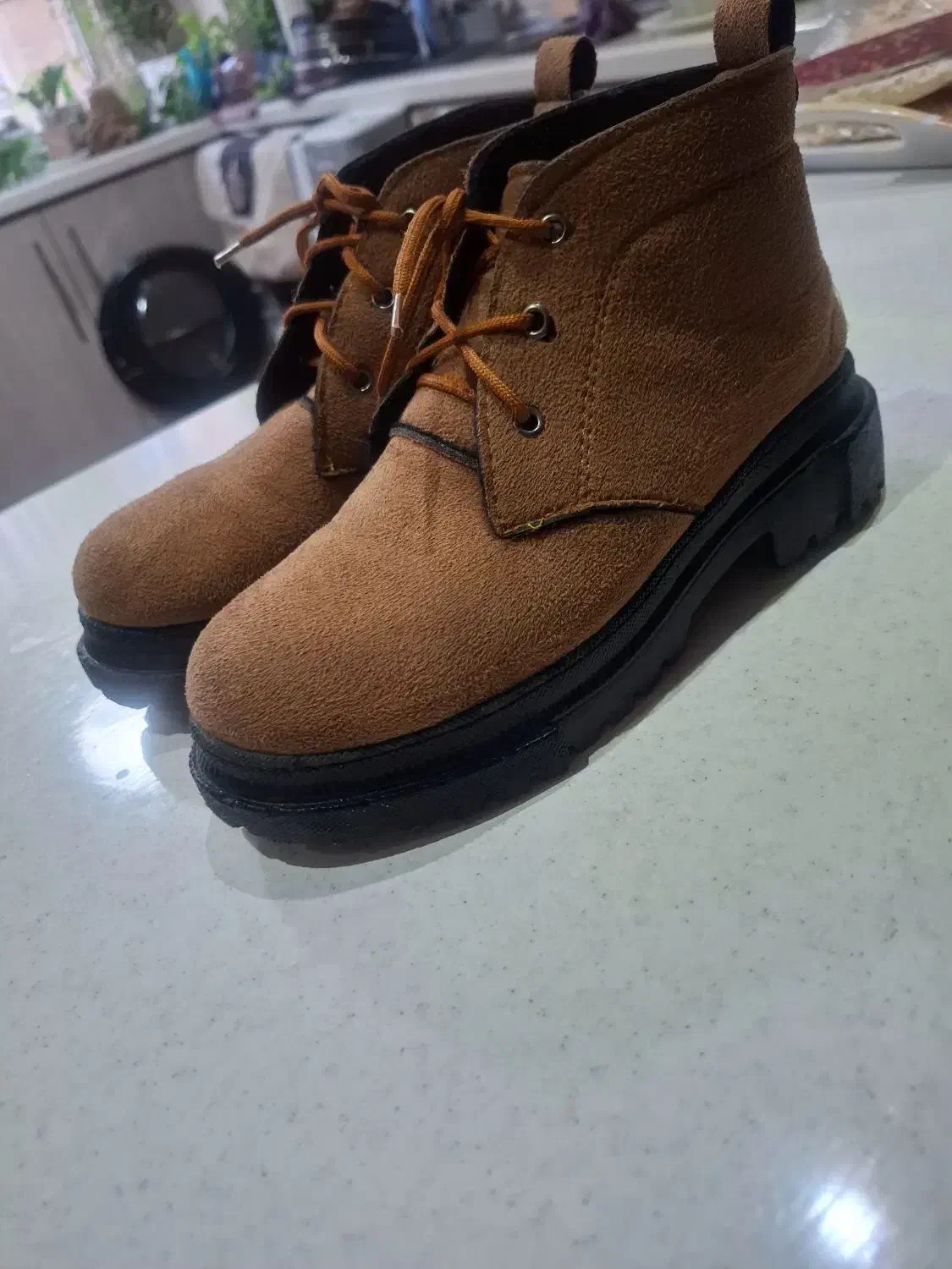 نیم بوت سایز ۳۸|کیف، کفش، کمربند|گرمدره, |دیوار