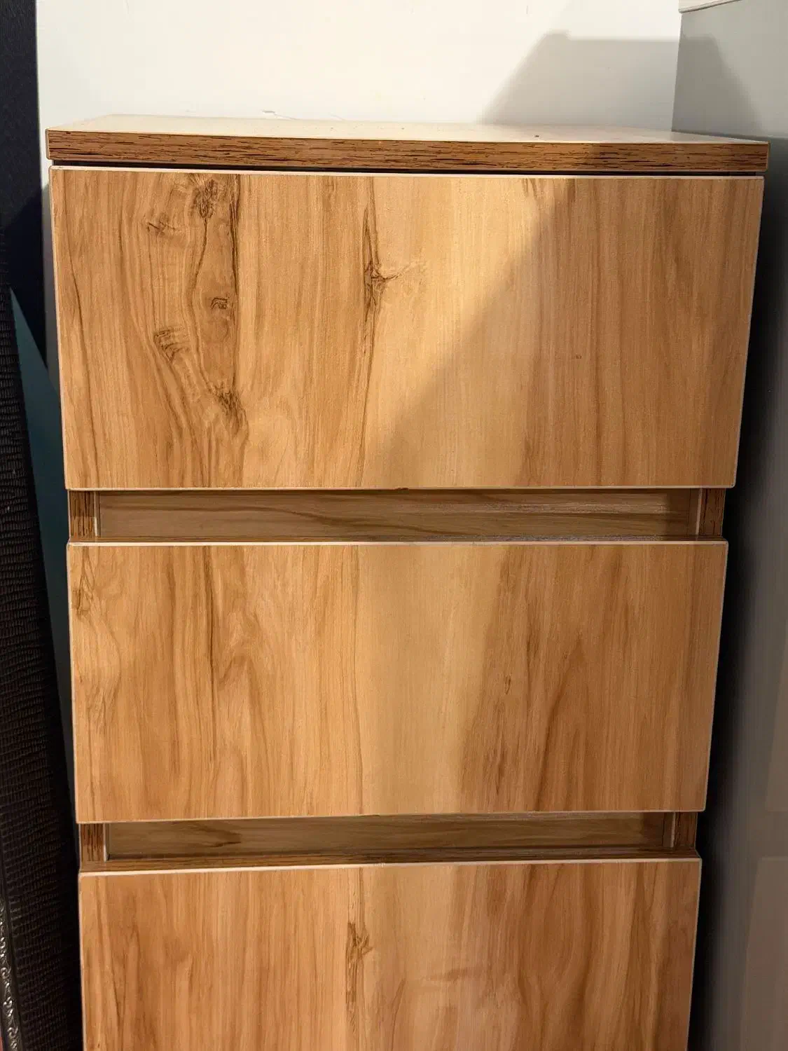 میز و صندلی و آینه قدی چراغ دار|آرایشگاه و سالنهای زیبایی|ابهر, |دیوار