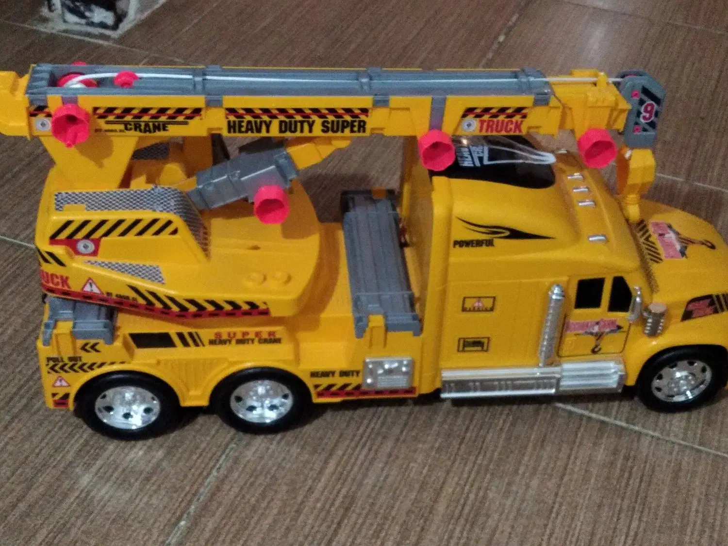 اسباب بازی|اسباب‌بازی بچه|مسجد سلیمان, |دیوار