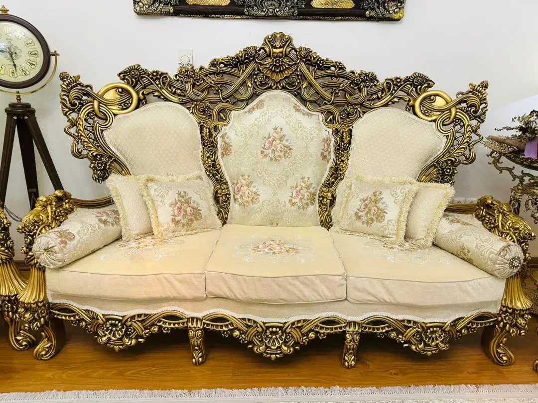 فوری فروشی مبل سلطنتی و میز ناهارخوری|مبلمان خانگی و میز عسلی|محمدشهر, عباس آباد|دیوار