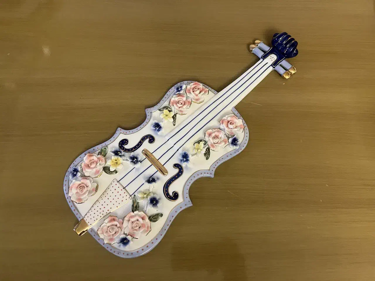 گیتار دکوری چینی|مجسمه، تندیس، ماکت|تبریز, |دیوار
