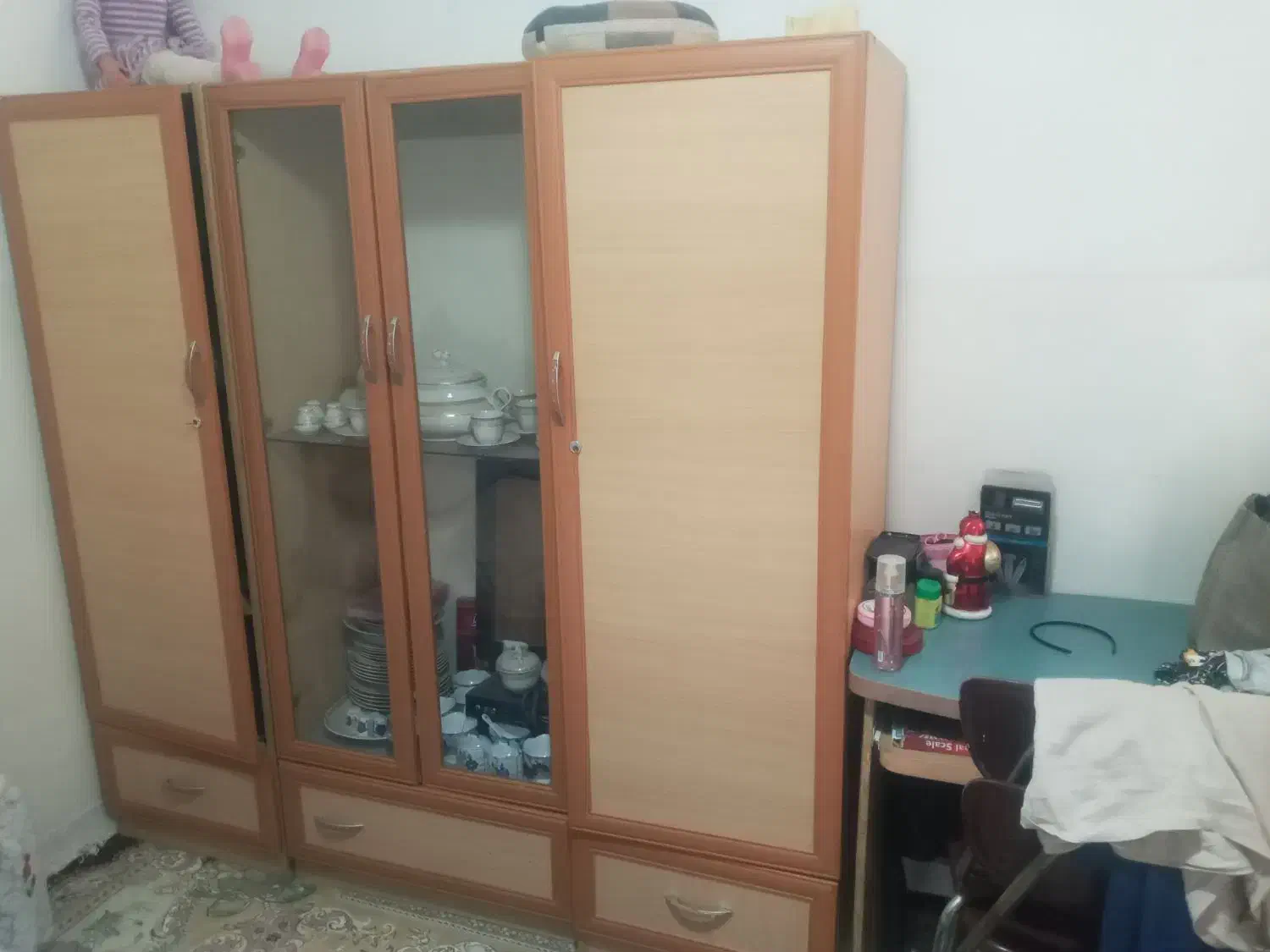 کمد .تخت . فرش .زیر تلویزیونی|حراج|شیراز, پودنک|دیوار