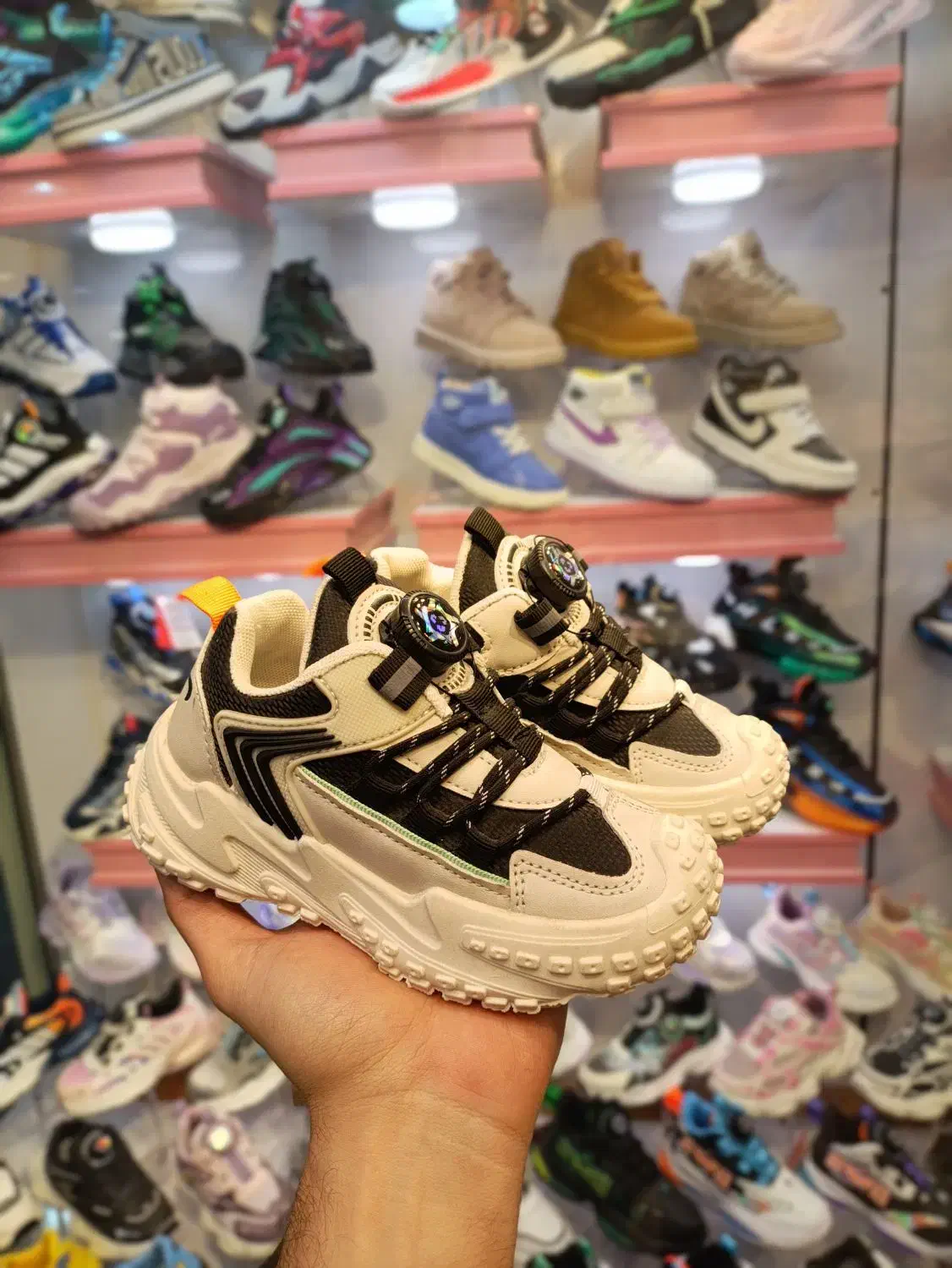 حراج کتونی وارداتی|کیف، کفش، کمربند|تهران, بهارستان|دیوار