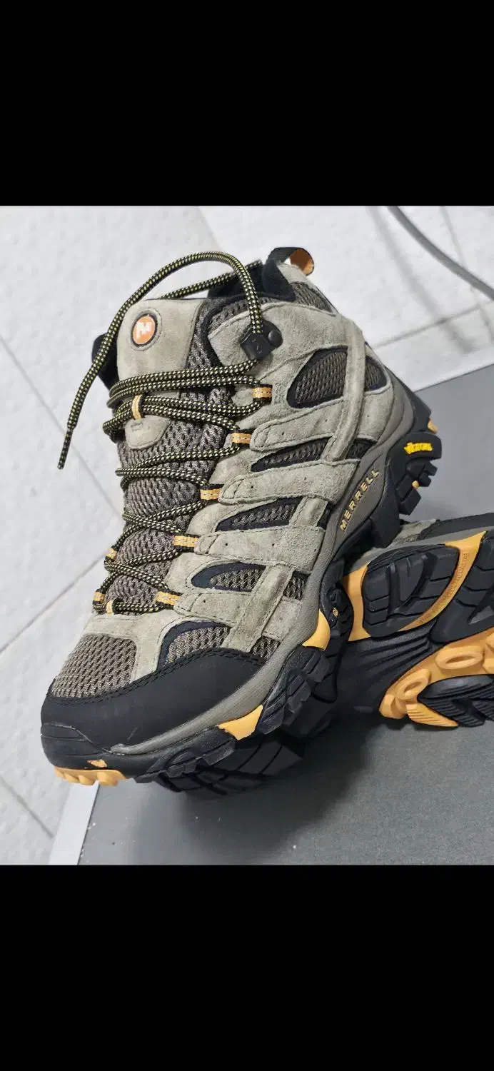 کفش کوهنوردی استوک اورجینال مارک مرل انگلیس درصدرا|کیف، کفش، کمربند|شیراز, علوم پزشکی|دیوار