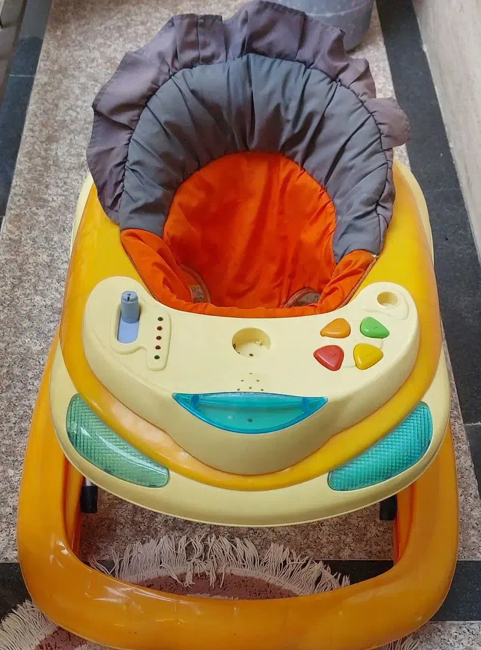 کریر و کالسکه و روروک کودک|اسباب و اثاث بچه|تهران, تختی|دیوار