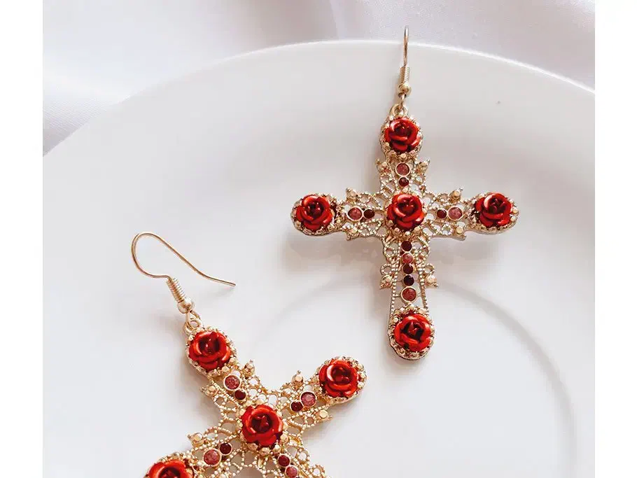 گوشواره آویز بلند صلیب گل رز دار چند رنگ رویایی|بدلیجات|اراک, |دیوار