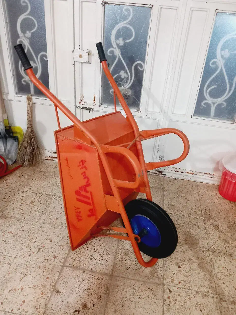 فرغون نو|ابزارآلات|مرند, |دیوار