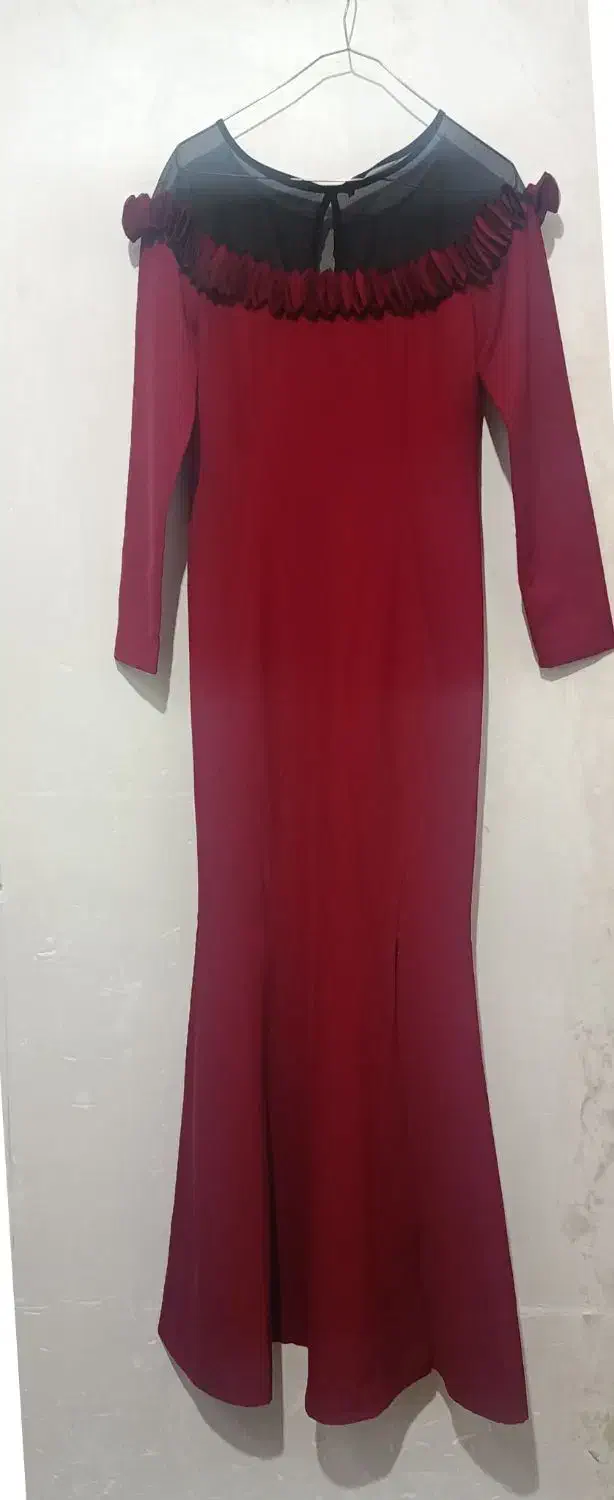 لباس مجلسی|لباس|بومهن, |دیوار