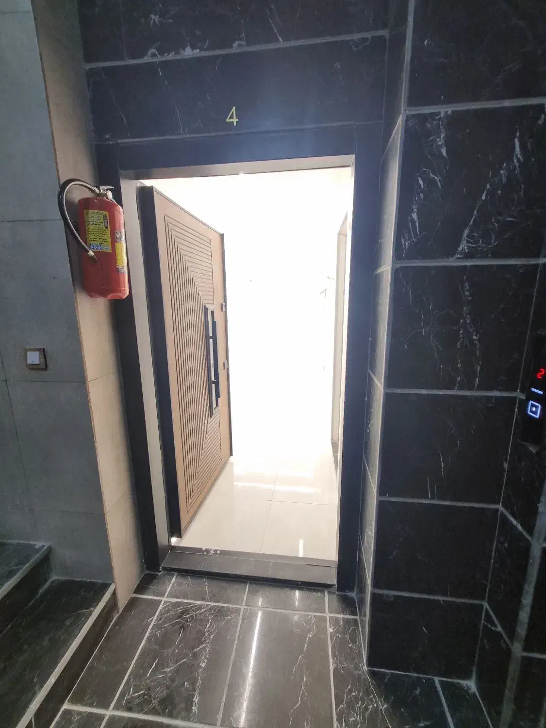 فروش آپارتمان اکازیون ۲ خواب، ابتدای بلوار فیض|فروش آپارتمان|شیراز, نصر|دیوار