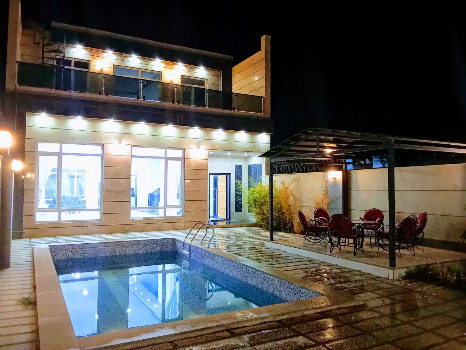 ویلا کردان مدرن نوساز استخر آب گرم|اجارهٔ کوتاهمدت ویلا و باغ|کرج, گوهردشت|دیوار