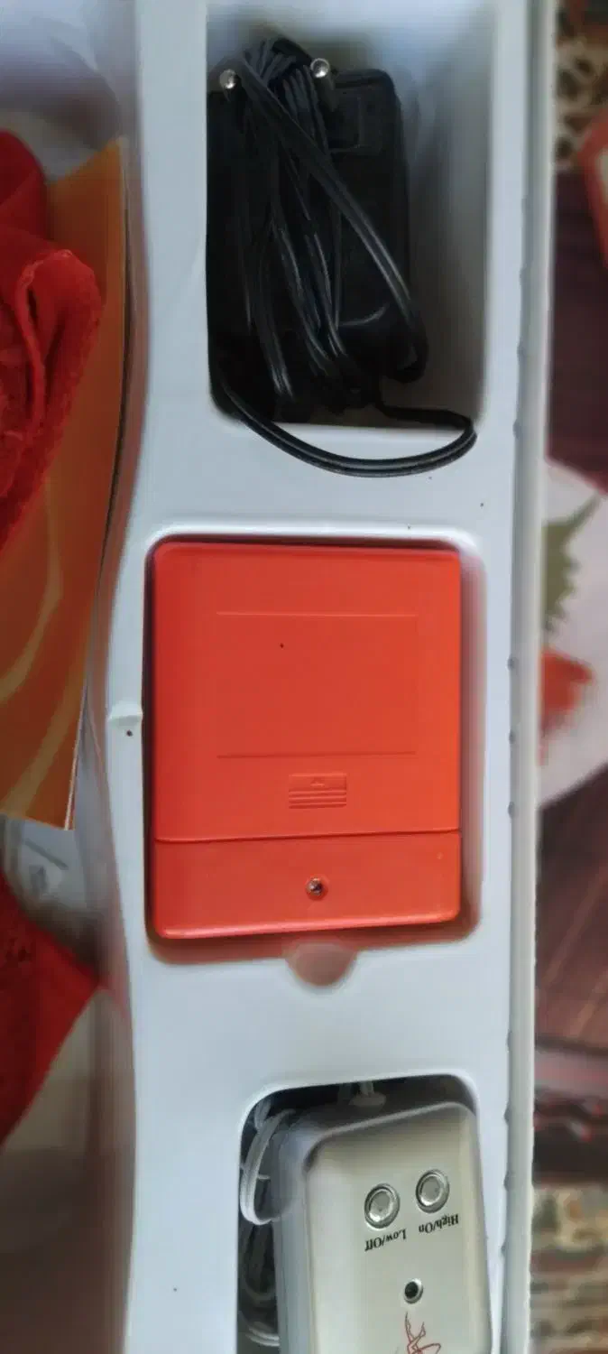 سوتین کوچک کننده|لباس|قوچان, |دیوار