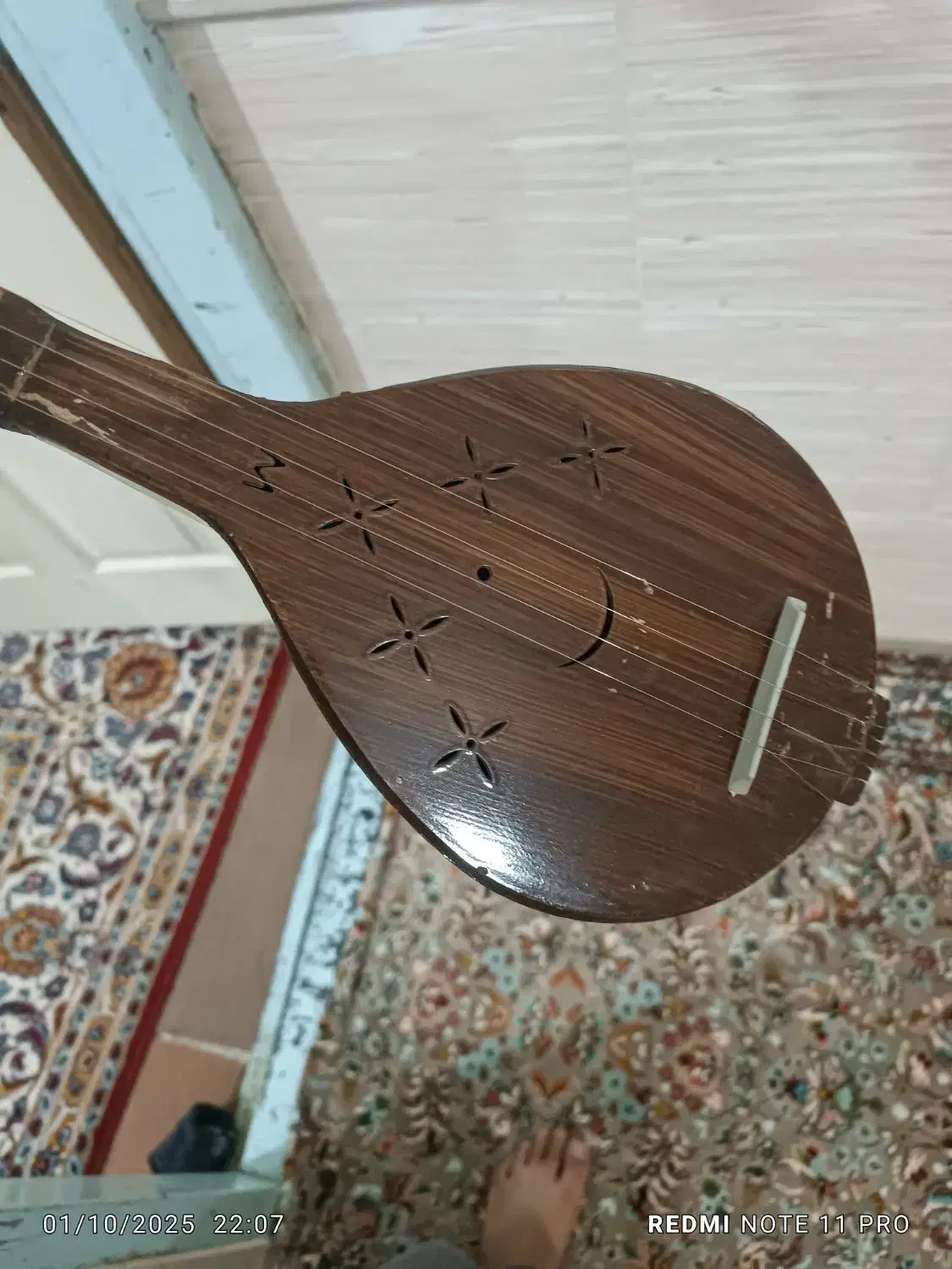 سه تار|سازهای سنتی|نیشابور, امام خمینی|دیوار