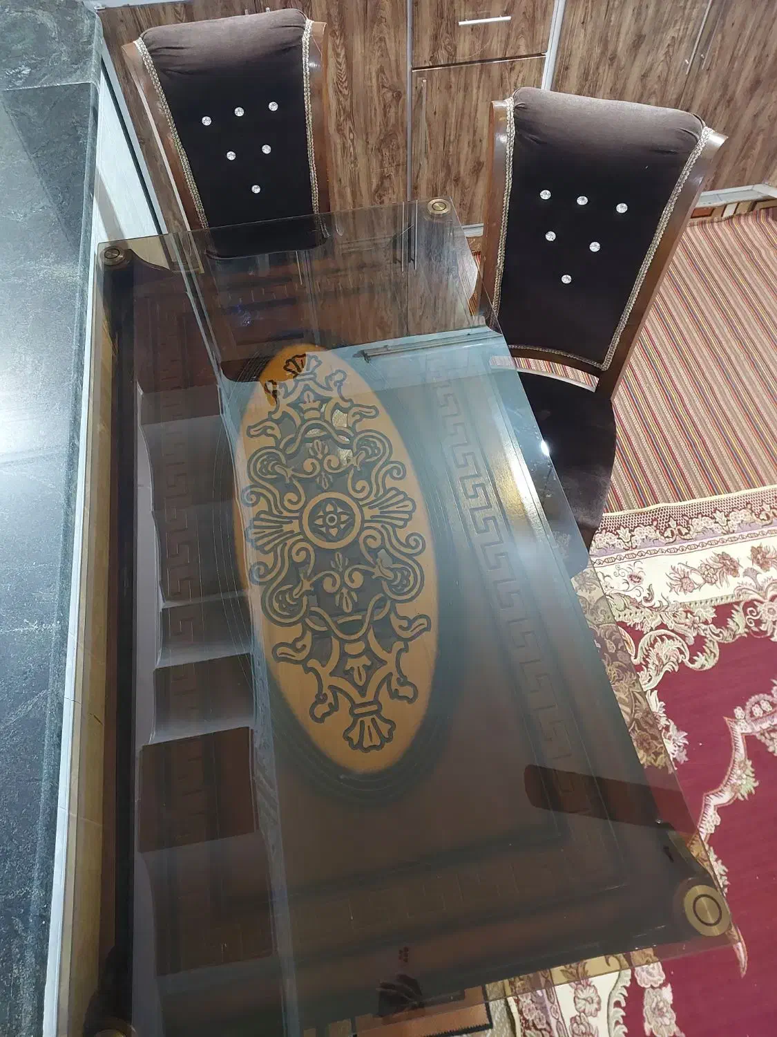 میز|میز و صندلی غذاخوری|بندر کنگان, |دیوار