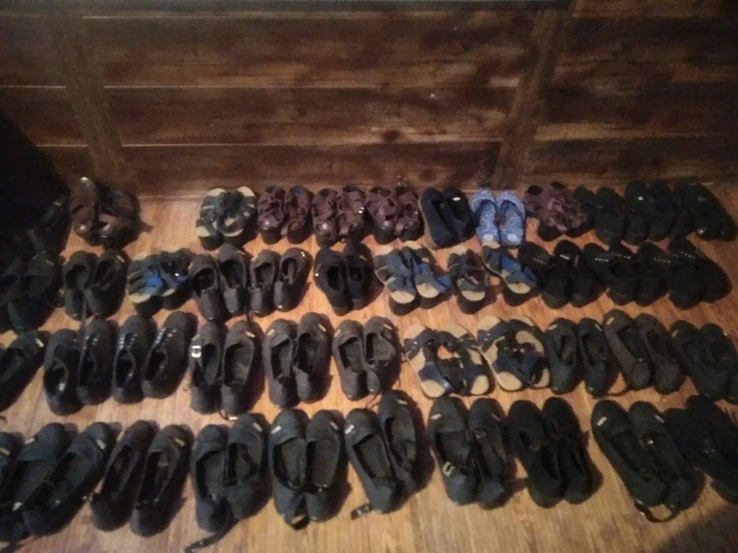 فروشع انواع لباس کفش و روسری کلاه کیف زنانه|کیف، کفش، کمربند|شاهینشهر, برخوار غرب|دیوار