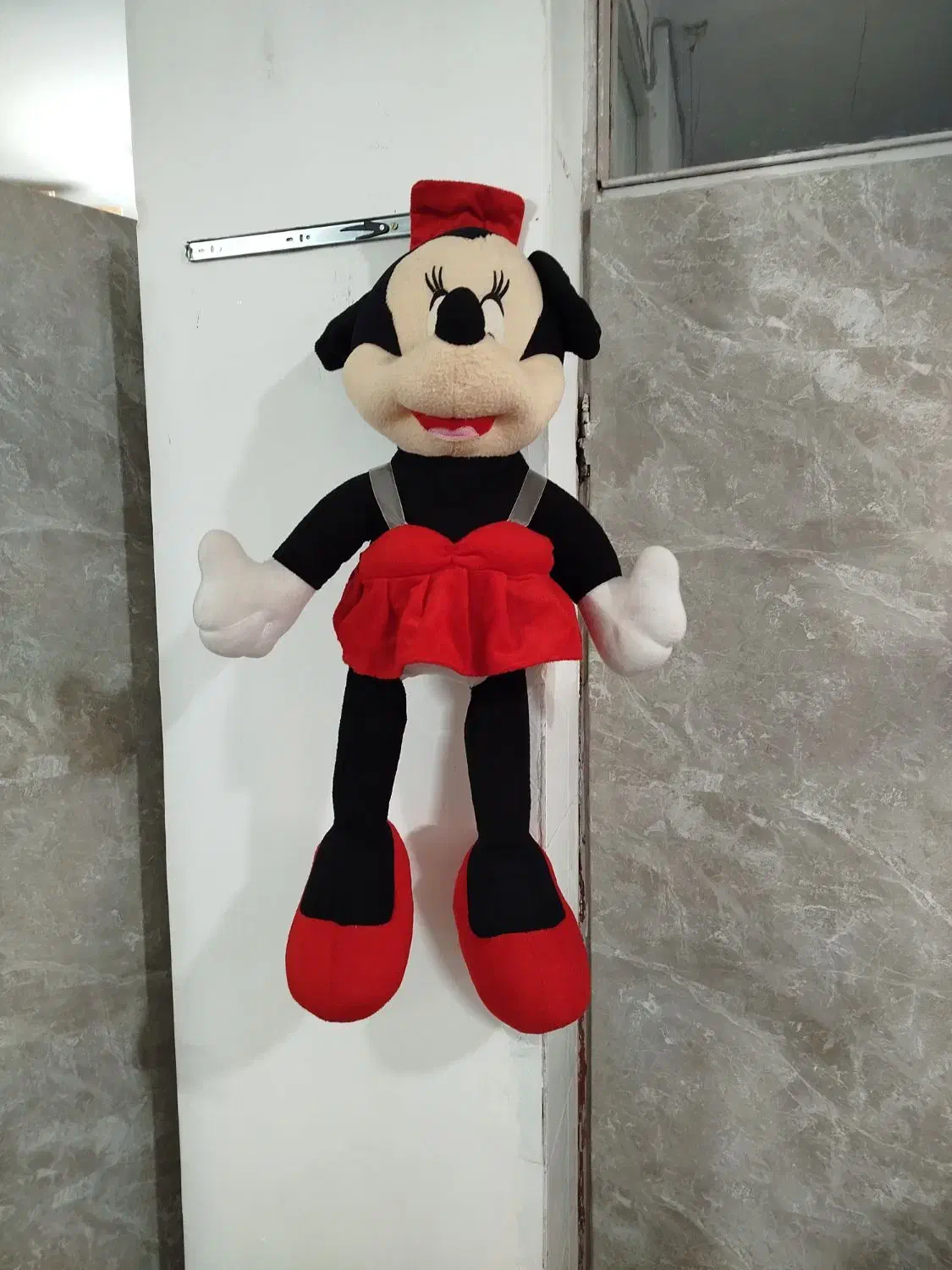 عروسک|اسباب‌بازی بچه|الیگودرز, |دیوار