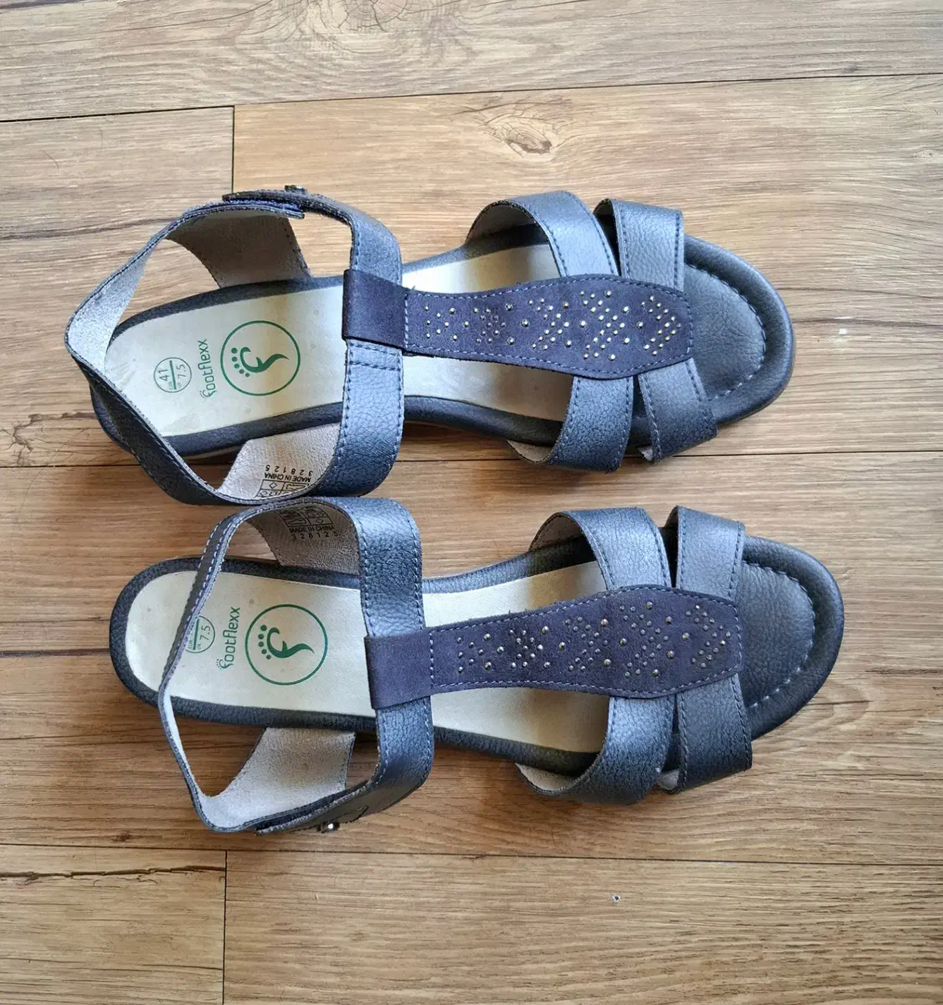 کفش صندل پاشنه دار زنانه خارجی|کیف، کفش، کمربند|اصفهان, باغ دریاچه|دیوار