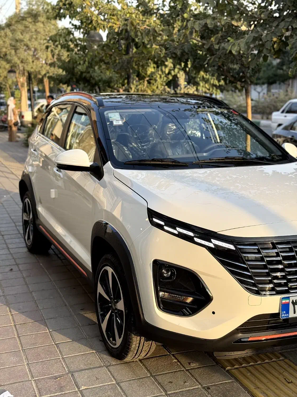 x33 کراس سفید صفر سند آزاد|خودرو سواری و وانت|مشهد, کوی المهدی|دیوار