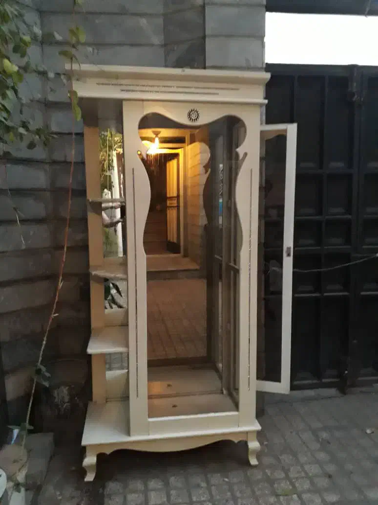 بوفه سفید سالم و تمیز|بوفه، ویترین، کنسول|تهران, امین حضور|دیوار