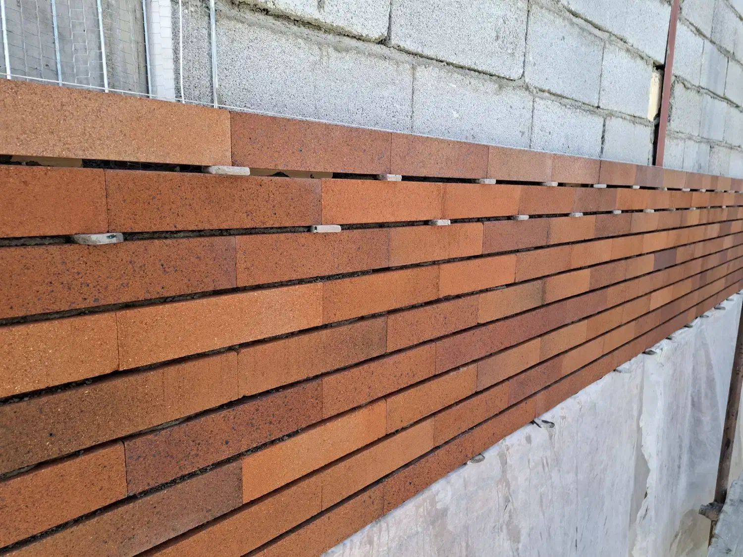 نیازمند آجر نماکار و کارگر نما|استخدام معماری، عمران و ساختمانی|قم, مسکن مهر|دیوار