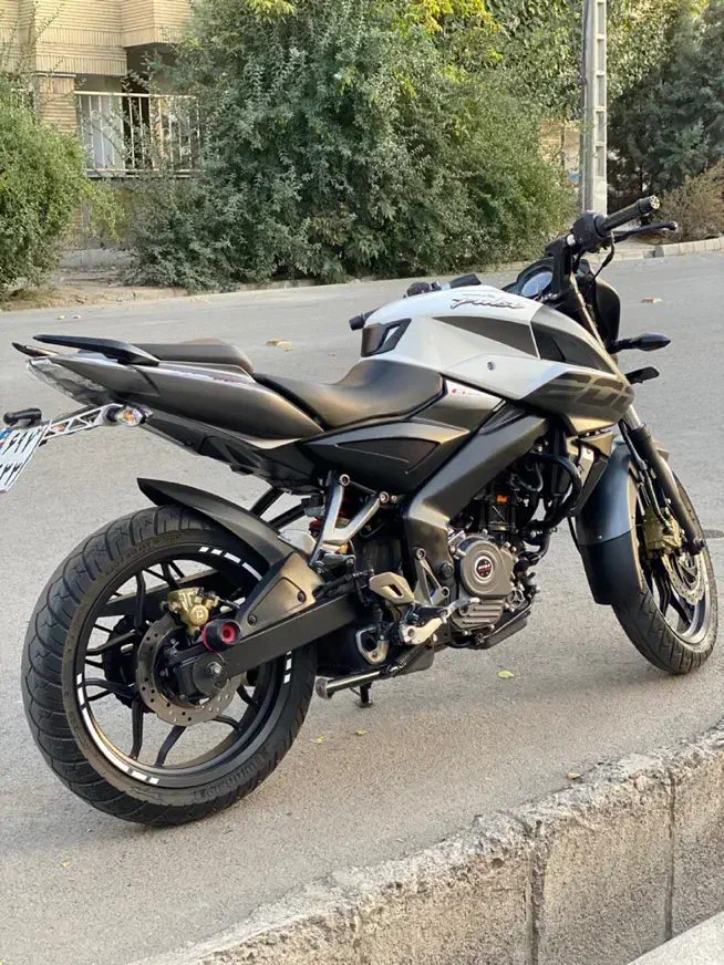 ان اس 200  مدل 97 تمیز لاکاغذی|موتورسیکلت|مشهد, شهید فرامرز عباسی|دیوار