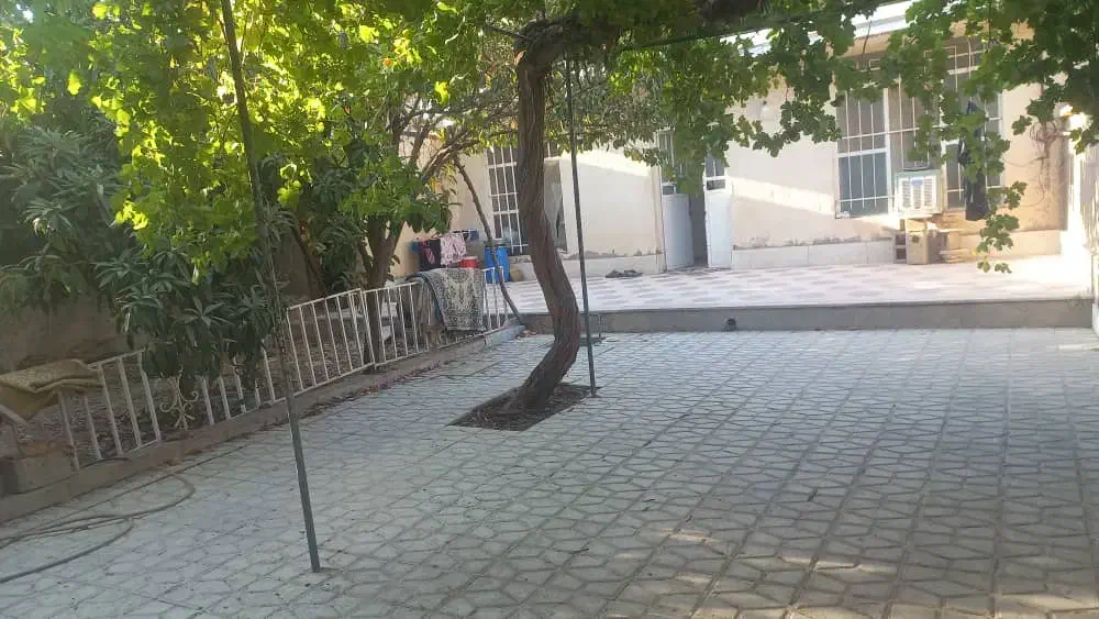 منزل حیاط دار در قلات|فروش خانه و ویلا|شیراز, قلات|دیوار