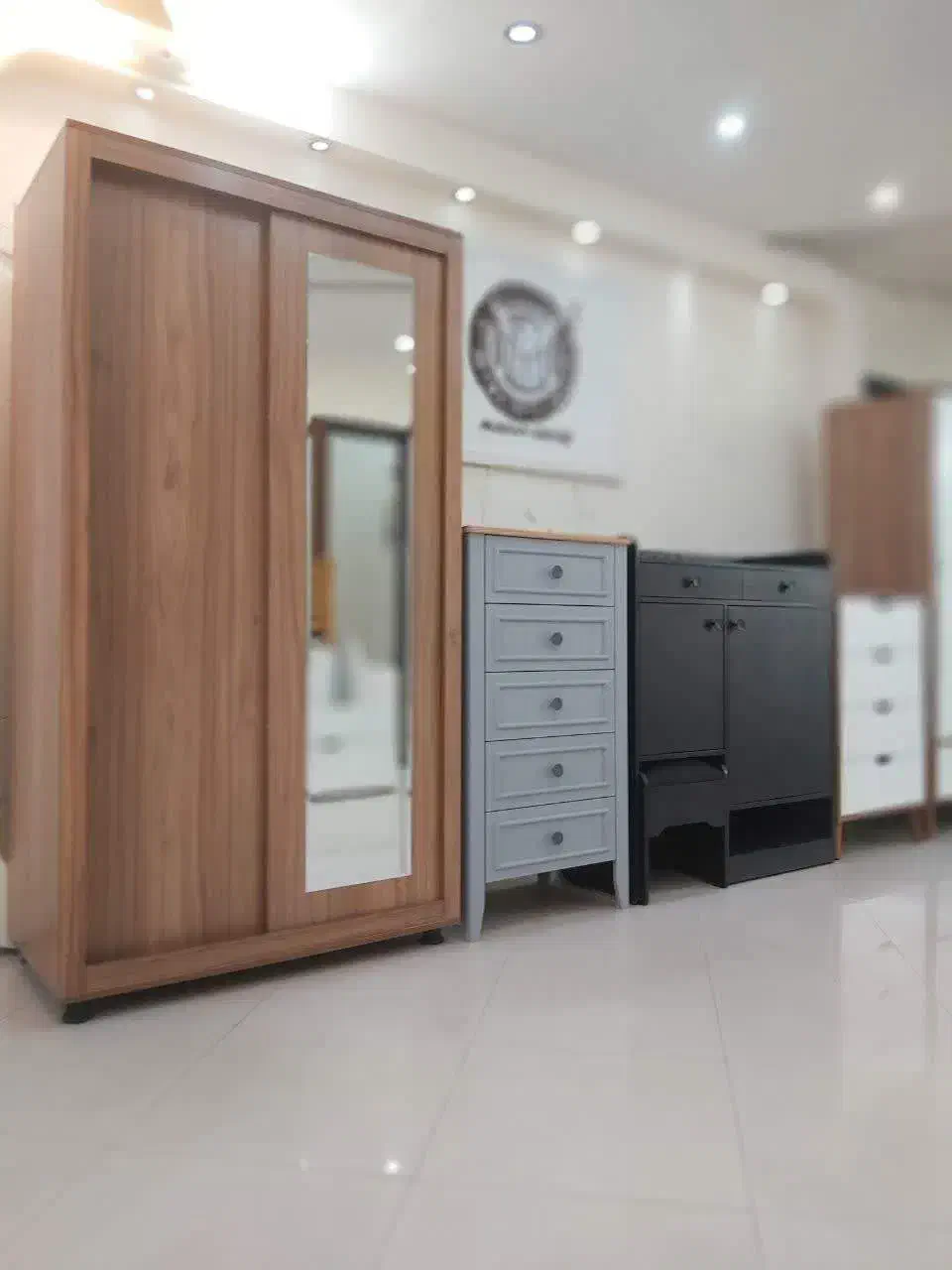 کمد لباس ریلی آینه قدی دار سه کشو مدل NIRVANA|جاکفشی، کمد، دراور|مشهد, آزادشهر|دیوار