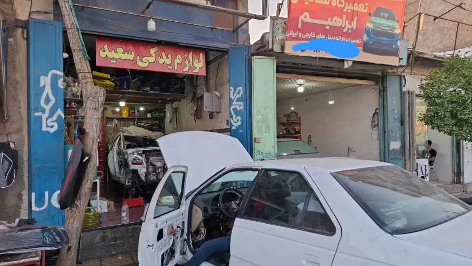 فروش دو باب مغازه|فروش مغازه و غرفه|شیراز, شهرک مهدی‌آباد|دیوار