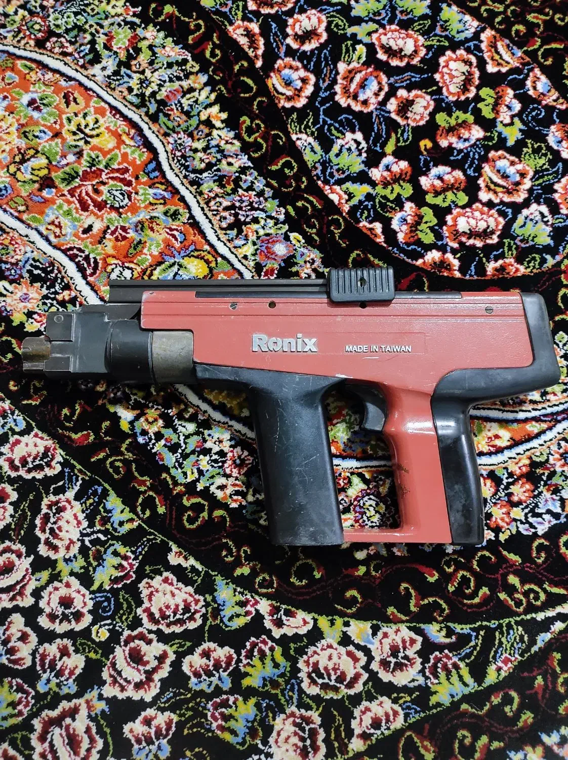 میخکوب رونیکس تایوانی درحد نو|ابزارآلات|الیگودرز, |دیوار