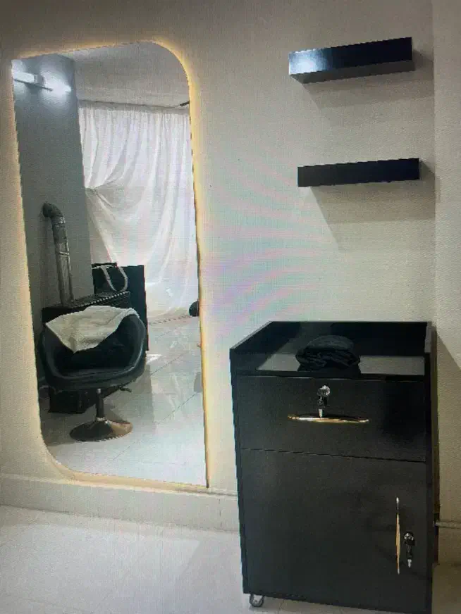 فروش آینه قدی سالنی|آرایشگاه و سالنهای زیبایی|سبزوار, علمدار|دیوار