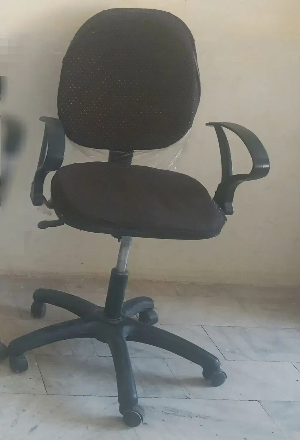 صندلی جکدار|صندلی و نیمکت|اهر, |دیوار