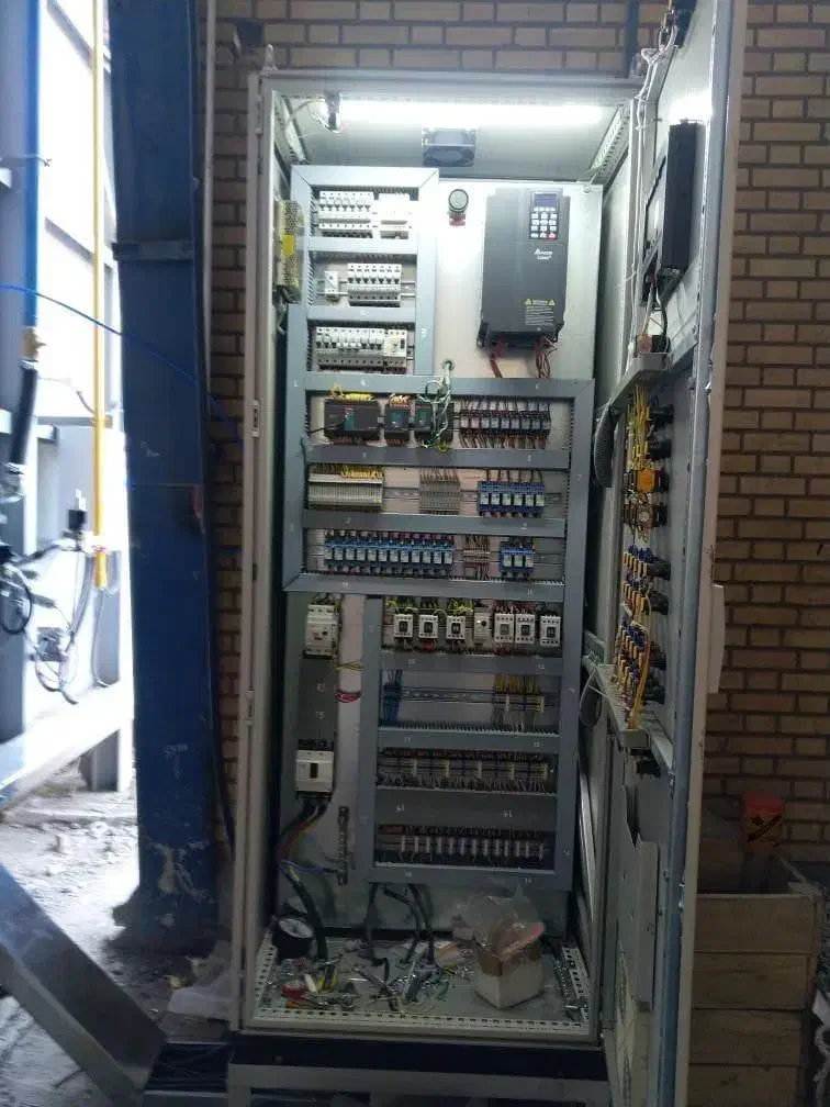 برقکار صنعتی  ساخت و بازسازی تابلو برق|خدمات پیشه و مهارت|رباط‌کریم, رباط‌کریم|دیوار