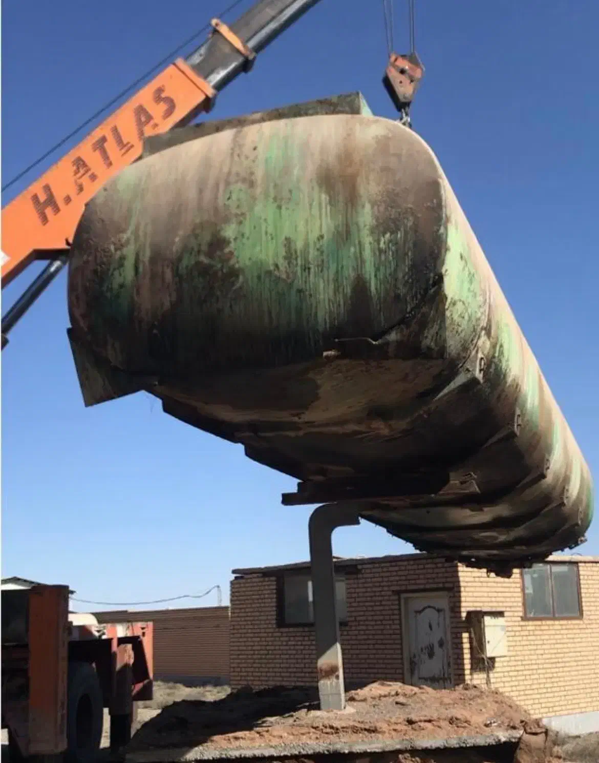 تانکر سی سه هزار لیتری|ماشین‌آلات صنعتی|کوهپایه, |دیوار