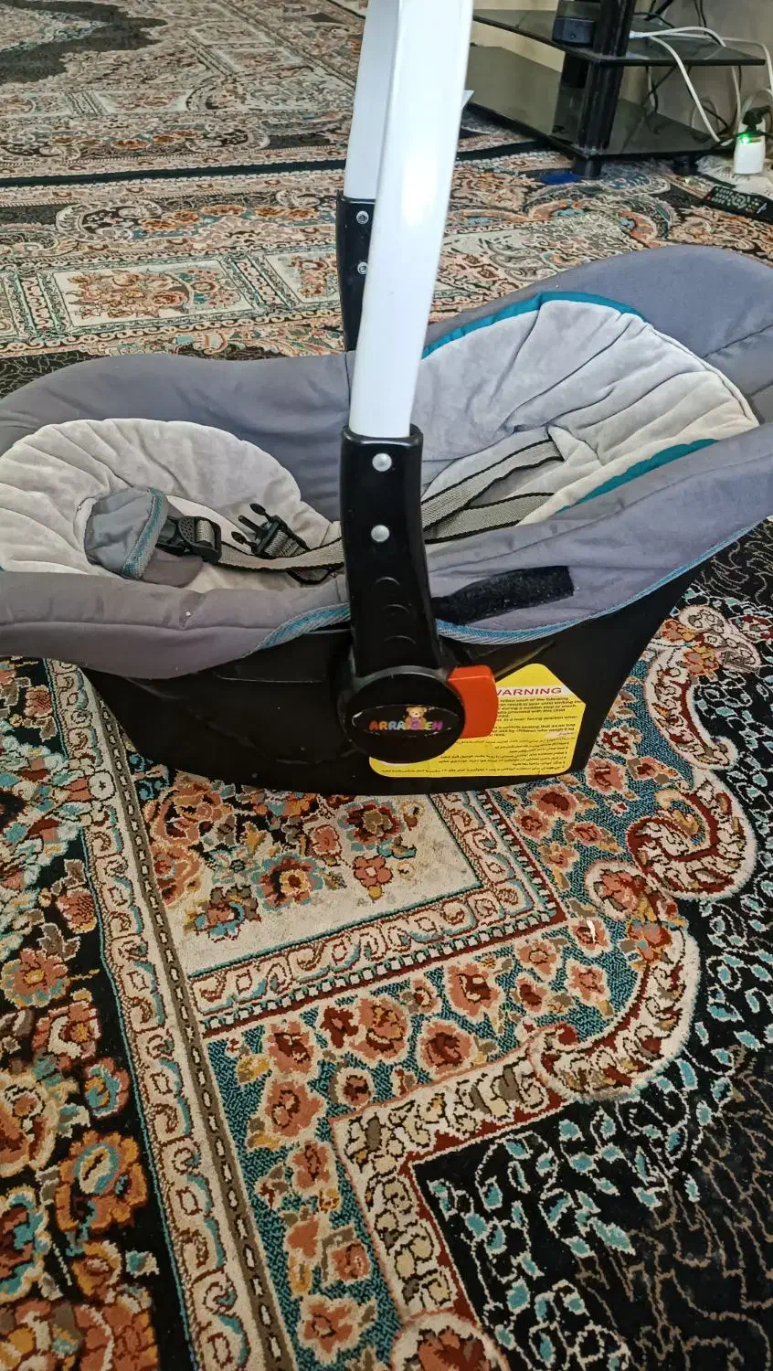 کالسکه بچه به همراه کریر|اسباب و اثاث بچه|کلاله, |دیوار