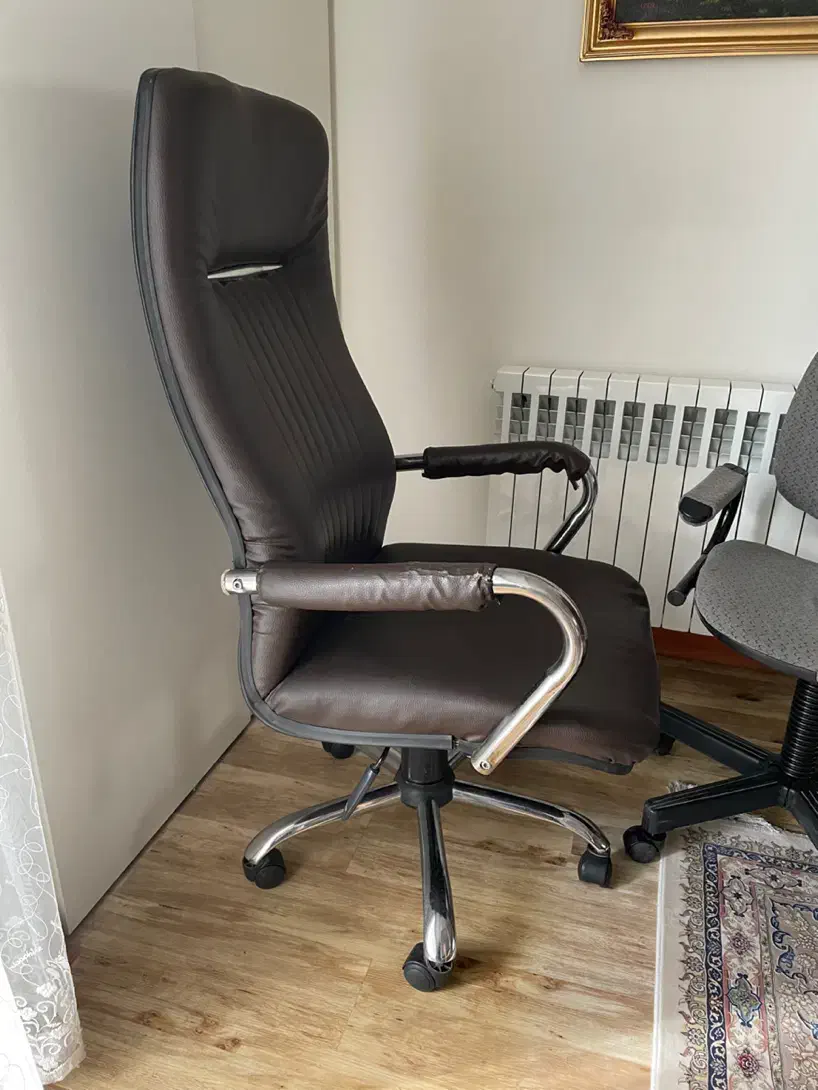 صندلی مدیریتی چرمی و صندلی دانش آموزی|صندلی و نیمکت|تهران, توحید|دیوار