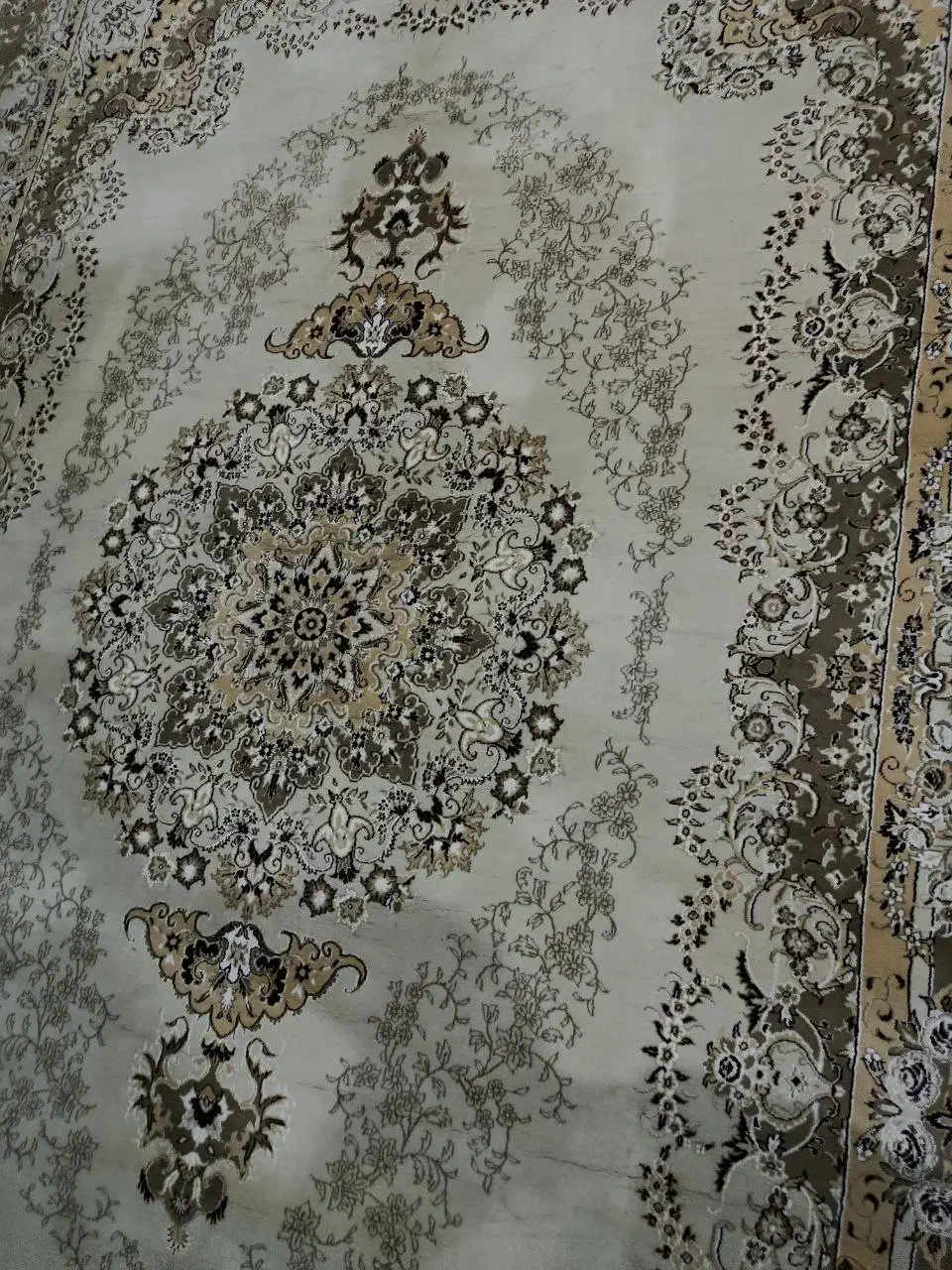 فرش ۹ متری سالم بدون پوسیدگی|فرش|سیاهکل, |دیوار