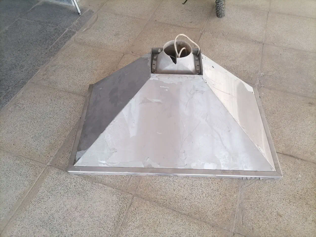 هود استیل|هود|نیشابور, گمنام غربی|دیوار