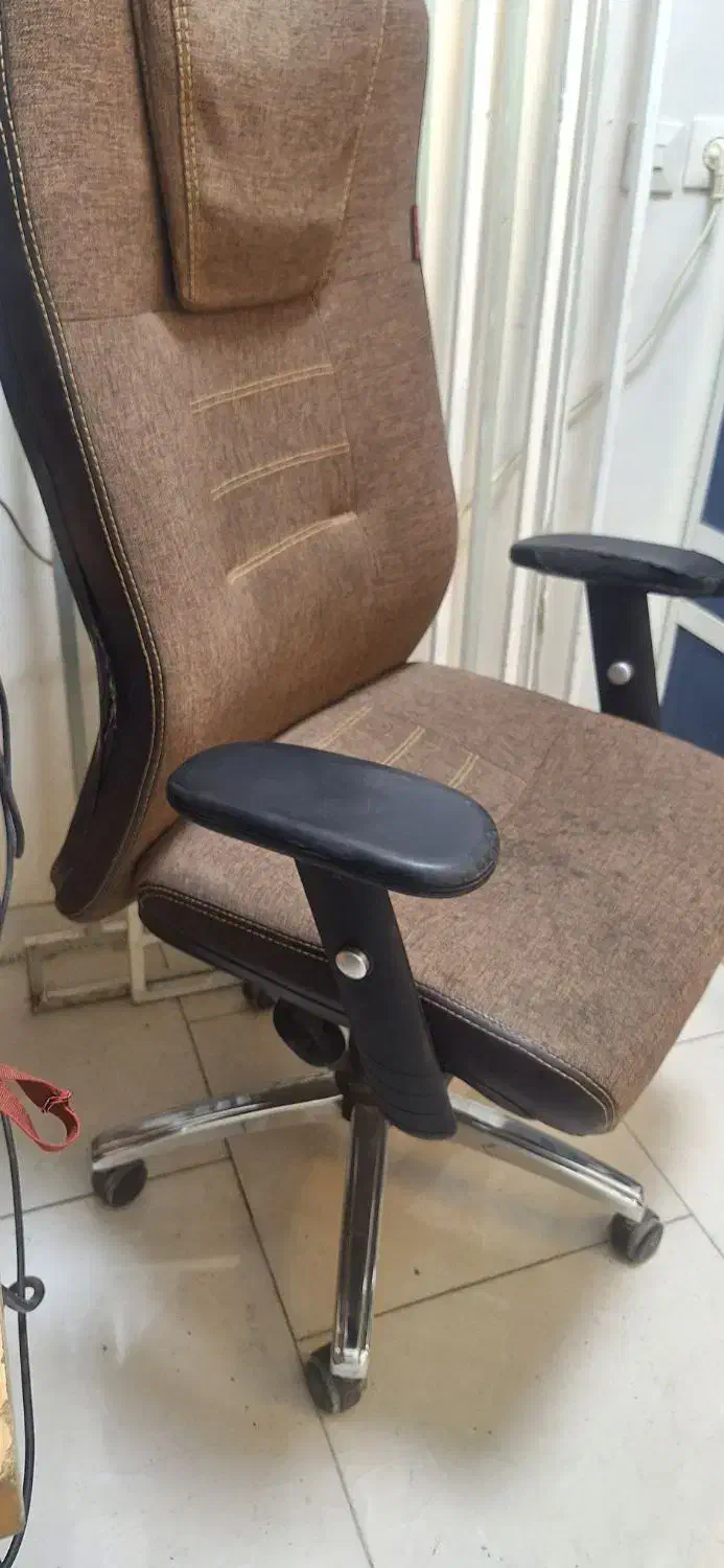 صندلی مدیریتی سالم|صندلی و نیمکت|اصفهان, پروین|دیوار