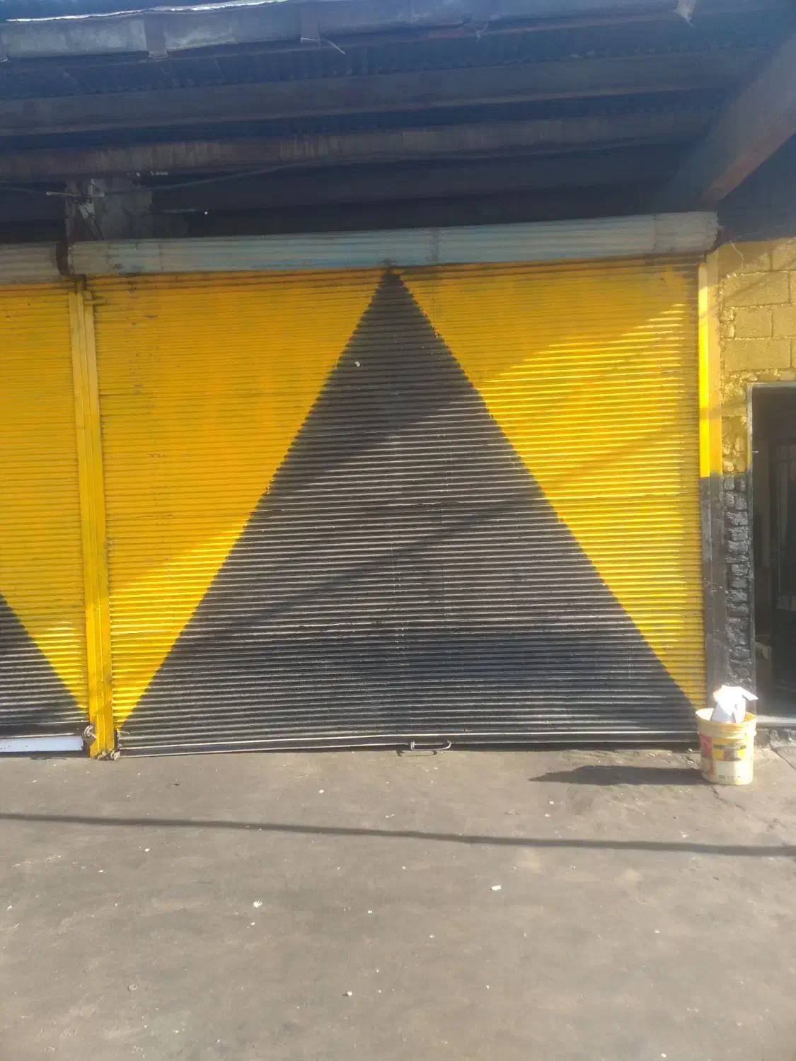 ۲باب مغازه داخل گاراژ|اجارهٔ مغازه و غرفه|هشتگرد, شهرک راه آهن|دیوار