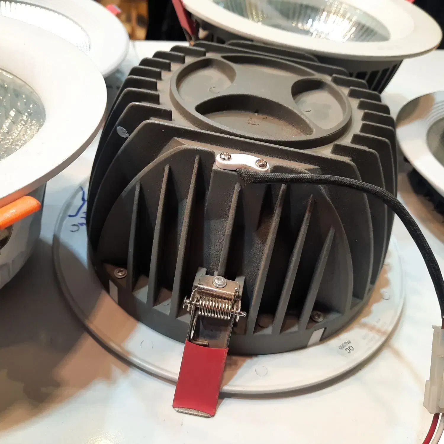 لامپ zfr اصلی|لامپ و چراغ|مشهد, طلاب|دیوار