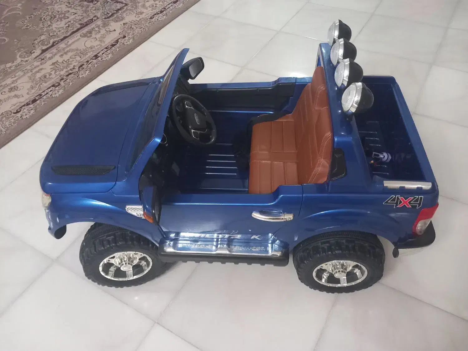 ماشین شارژی درحدنو|اسباب‌بازی بچه|کاشان, فاز ۲ ناجی آباد|دیوار