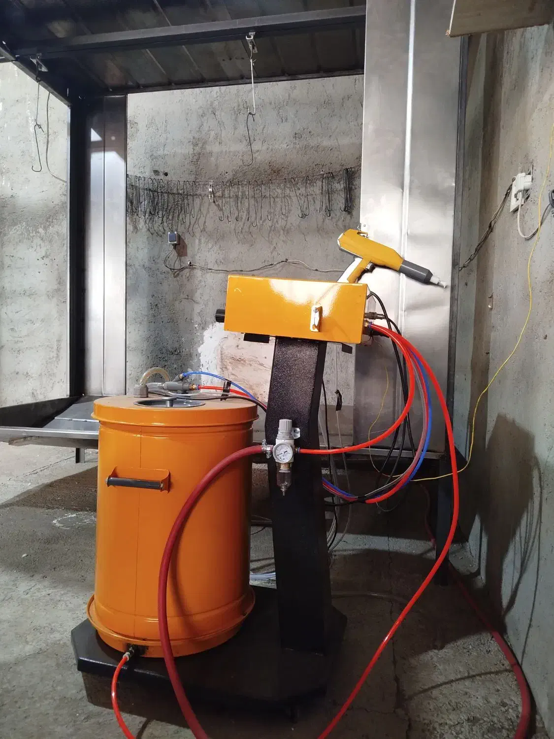 تولید و تعمیر کابینت فلزی|مصالح و تجهیزات ساختمان|زنجان, |دیوار