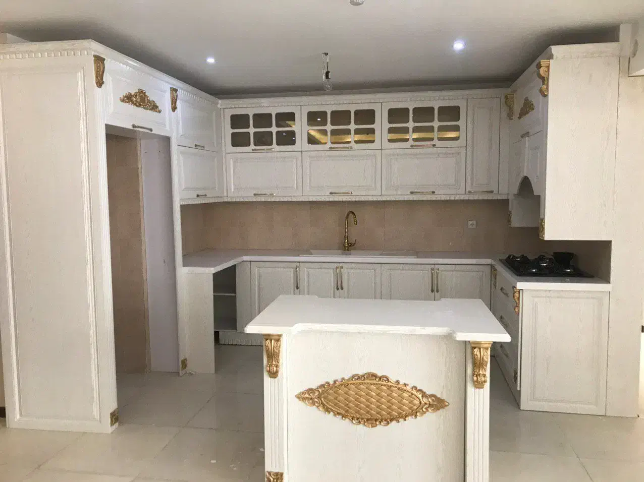 کابینت آشپزخانه مدرن و شیک با طراحی اختصاصی|خدمات پیشه و مهارت|قزوین, |دیوار